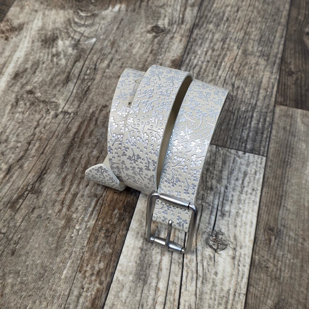 Vintage Y2K Leather Belt White Silver Embossed Floral Boho Cottagecore Fairycore